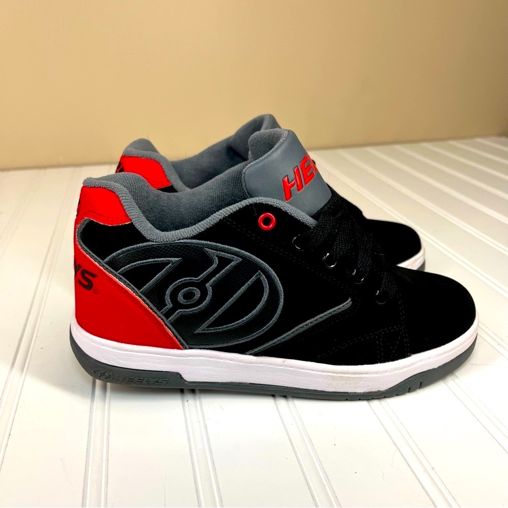 Heelys Boy's Propel 2.0 Shoe, Black/Red/Grey Size 5Y